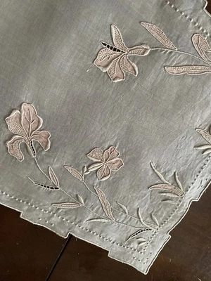 Fabulous Vintage MARGHAB "IRIS" in Ecru Organdy Table RUNNER 12" x 36" - Image 1 of 4