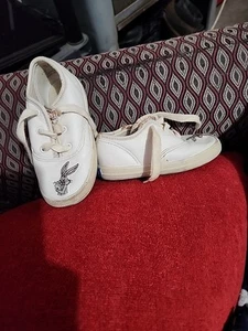 Vintage Keds Infant Toddler Leather Shoes Looney Toons Bugs Bunny White Size 6.5 - Picture 1 of 12