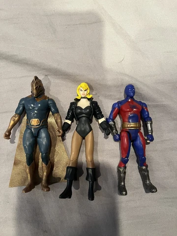 Dr Fate, Black Canary, Atom Smasher 3.75 Action Figures Cover