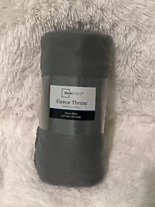 New Mainstay Grey Fleece Throw Blanket 50"x60" - Picture 1 of 4