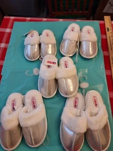 Josmo Girls' Sliver Slides Various Sizes - Picture 1 of 8