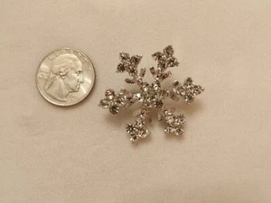 PIN COPO DE NIEVE CRISTAL AUSTRIACO DESGASTE TODO EL INVIERNO NAVIDAD NOVIA PROFESOR REGALO NUEVO - Imagen 1 de 5