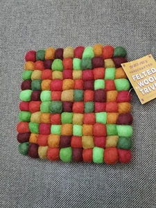 Trader Joes Fieltro LANA TRIVET VACACIONES Otoño Navidad Color 2020 Hot Plate - Imagen 1 de 3