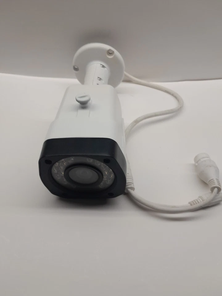 Parts Repair Q-See QCN8026B IP HD Bullet Security Camera - Image 1 of 4
