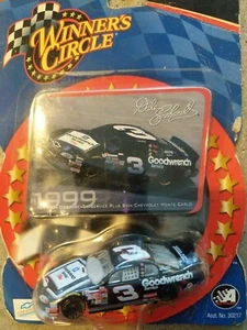 Siegerkreis Dale Earnhardt Sr. 1999 - Bild 1 von 2