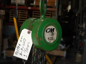 C/M Series 622 1 Ton Manual Chain Hoist 8' Lift / 8' Hand Chain, Used - Picture 1 of 5
