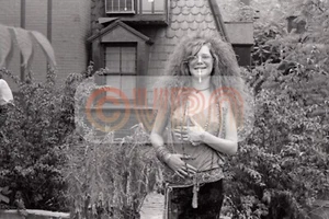 Foto de pigmento profesional Janis Joplin Chelsea Hotel Gahr '70 (8,5"x11") invisible fr. Neg - Imagen 1 de 1