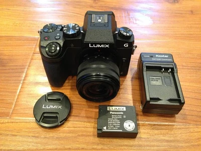 Cámara digital Panasonic LUMIX G7 4K con LUMIX G VARIO 14-42 mm Mega O.I.S. Lente Foto 1 de 4