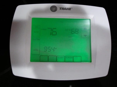 TRANE TCONT802AS32DAA TOUCHSCREEN PROGRAMMABLE THERMOSTAT 3HEAT/2COOL W/MANUAL - Image 1 of 4