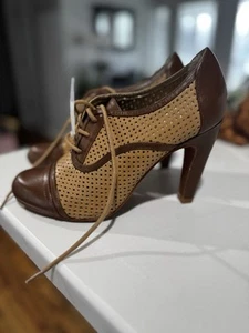 Audrey Brooke Heels Size 6.5 - Picture 1 of 4