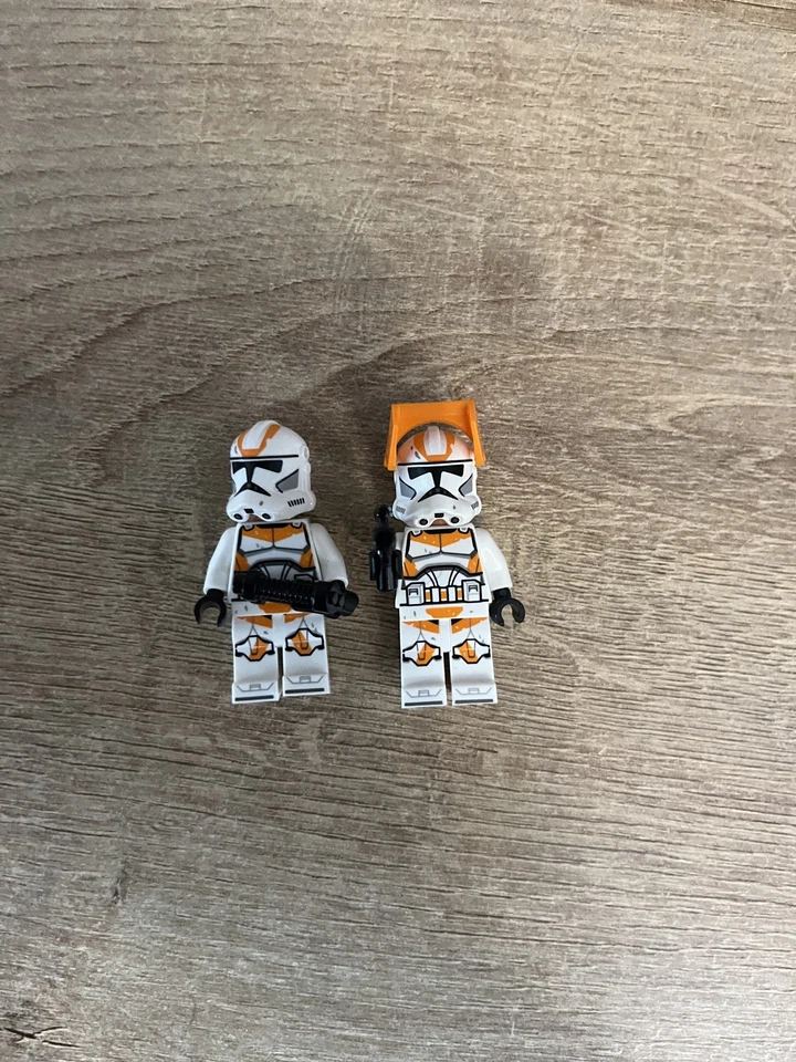 LEGO  Star Wars sw1235 Clone Trooper, 212th Attack Battalion  AT-TE Walker - Image 1 of 1