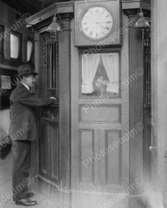 Mann kauft U-Bahn Tickets Vintage 8x10 Nachdruck des alten Fotos - Bild 1 von 1