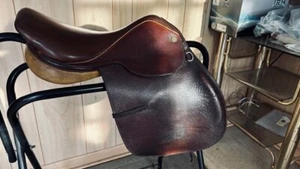 COLLEGIATE Close Contact A/P SADDLE 15" Brown Average Tree *NICE Pig Skin - Picture 1 of 9
