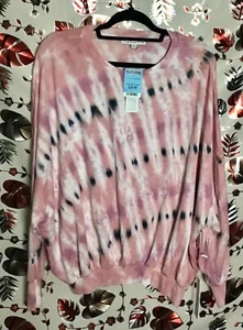 YOUNG FASHIONABLE AND BROKE LADIES SWEATER SIZE L - Picture 1 of 3
