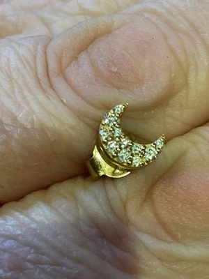 Single Earring 18k Yellow Gold Diamond Pave Moon Crescent Stud Earring - Image 1 of 4