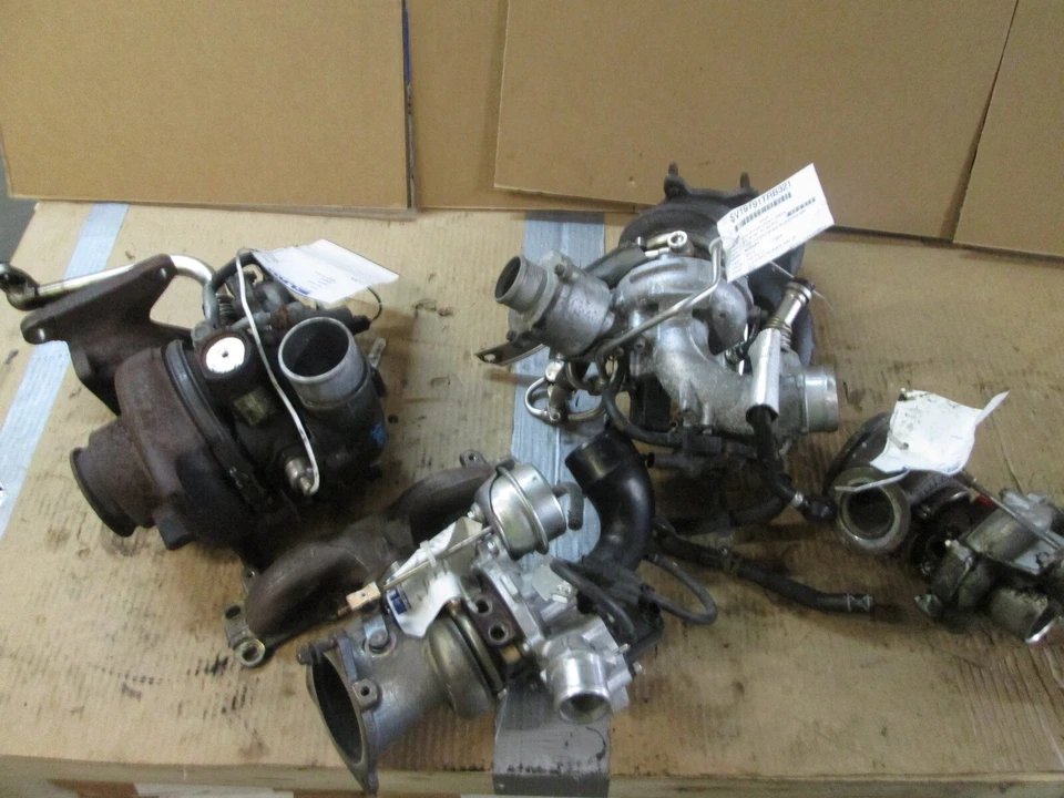 Conjunto turbocompresor derecho Porsche Cayenne 2008-2014 4,8 L diestro 116 k millas OEM LKQ Foto 1 de 4