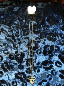 NEU MIT ETIKETT VINTAGE DISNEY STORE MICKEY MOUSE HALSKETTE - WIRKLICH NIEDLICH - Bild 1 von 4