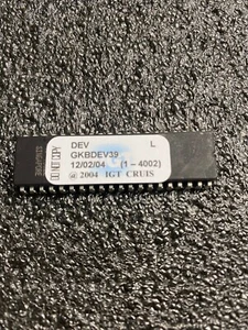IGT GKBDEV39 GAME KING LEAVE-IN BOOT CHIP PER SCHEDE 044 - ORIGINALE ORIGINALE - Foto 1 di 1