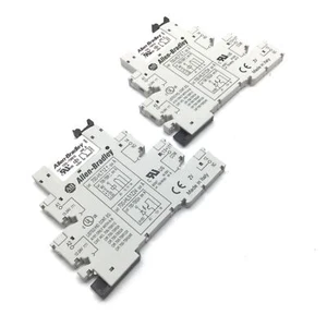 Lotto di 2 prese terminali Allen Bradley 700-HLT1Z12 con relè 700-TBR12, 12VDC - Foto 1 di 4