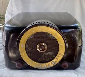 1951 Zenith COBRA-MATIC Record Player Radio H664 VARIABLE SPEED Bakelite Great - Picture 1 of 19