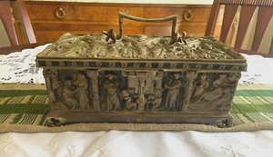 Antq Gothic Medieval Revival Biblical scenes Reliquary Bronze casket/jewelry Box - Foto 1 di 21