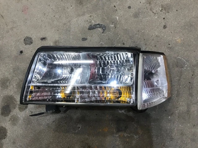 1997-1999 Cadillac Deville LH Left Driver Headlight Assembly - Image 1 of 1