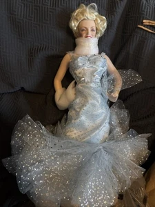 Marilyn Monroe Franklin Heirloom Dolls, “No Business Like Show Business". Read - Picture 1 of 5
