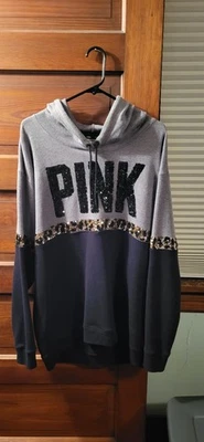 Sudadera con capucha Victoria Secret Cheetah Bling Foto 1 de 4