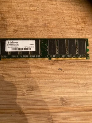 Tarjeta de red inalámbrica AzureWave AW-CB161H, que es un coche Mini PCI-E de media altura Foto 1 de 2