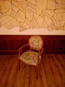 Gastro Stühle gebraucht mit und ohne Armlehne  - Bild 1 von 1