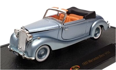 Signature 1/32 Scale 43709 - 1950 Mercedes Benz 170S - Met Lt Blue - Image 1 of 4
