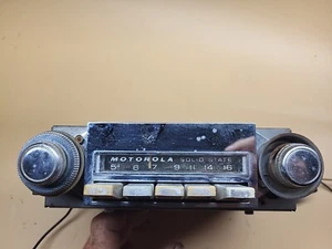 Autoradio d'epoca Motorola AM modello CT67A NON TESTATA Chevy Impala - Foto 1 di 10