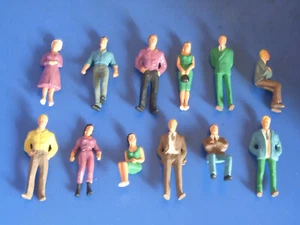 1:48 Personaggi - figurini per modellismo statico  - pz. 12 - Krea - Foto 1 di 1