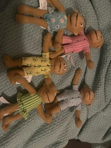 Juego de 5 marionetas de dedo de felpa de cinco monos saltando en la cama Merrymakers - Imagen 1 de 8