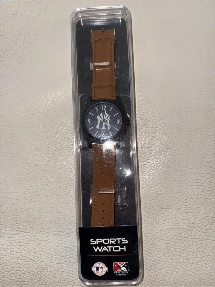 Officially Licensed MLB by Sparo New York Yankees "Knight" Watch