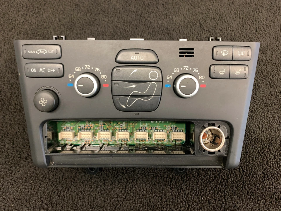 06-14 Volvo XC90 Heater Control Module 30782330 - Image 1 of 2
