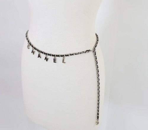 Collana Chanel A13V Charm Logo Catena Cintura