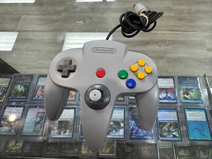 N64 OEM Grey Wired Game Controller Nintendo 64 NOT TESTED T28 - Picture 1 of 2