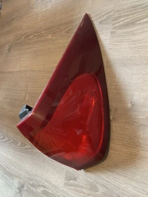 04 05 06 07 BUICK RENDEZVOUS RIGHT PASSSENGER TAIL LIGHT  - Изображение 1 из 4