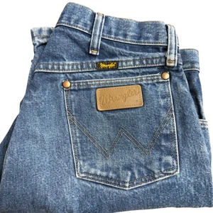 Wrangler Mens Jeans 32x30 Blue Denim Straight Leg Cotton Classic Fit 13MWZPW - Picture 1 of 8