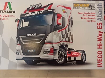 IVECO HI Way E5 Abarth Plastic Model Kit Scala 1/72 N° 3934 Italeri - Immagine 1 di 4