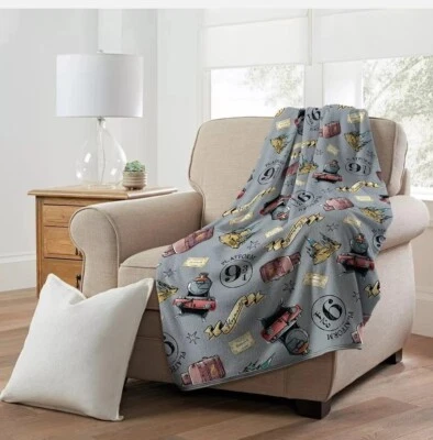 NUEVO Harry Potter Gris Super Peluche Manta 46" x 60" Mundo Mágico 9 3/4 Foto 1 de 3