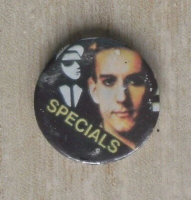 The Specials Terry Hall Walt Jabsco Gangsters Vintage 25mm Pin Badge 2 Tone Ska - Image 1 of 2
