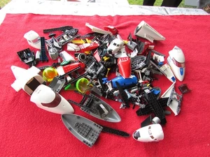 OLTRE UN CHILO KG RICAMBI ORIGINALI LEGO AEREO/ELICOTTERO - Foto 1 di 3
