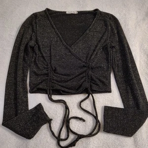Camisa Para Mujer Y2K Corazón Caderas Manga Larga Negra Dorada Brillante Pequeña De Colección - Imagen 1 de 5