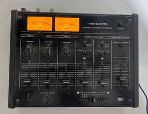 Realistic Stereo Mixing Console Vintage 1975 Model 32-1200B Powers On - Picture 1 of 5