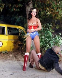 Lynda Carter With Man 8x10 Picture Photo Print - Picture 1 of 1