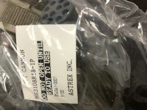 MS3108R-18-1P ITT CANNON CONNECTOR  - Picture 1 of 3
