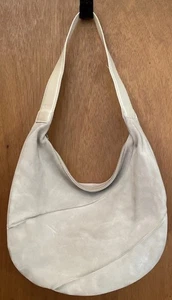 Vtg. Furla Leather Hobo Beige Shoulder Bag One Piece Bag & Strap W/Logo Bag - Picture 1 of 23