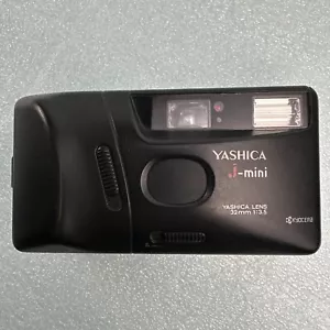 Yashica Kyocera J-mini 35mm Film Point Shoot Kamera 32mm 1:3.5 Objektiv Timer defekt - Bild 1 von 8